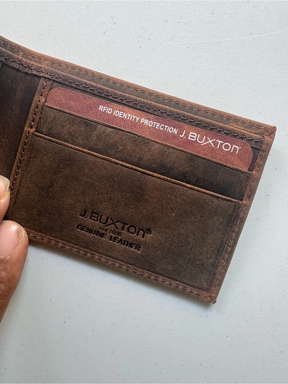 J. Buxton Men’s Genuine Leather RFID Bifold Wallet Brown American Flag